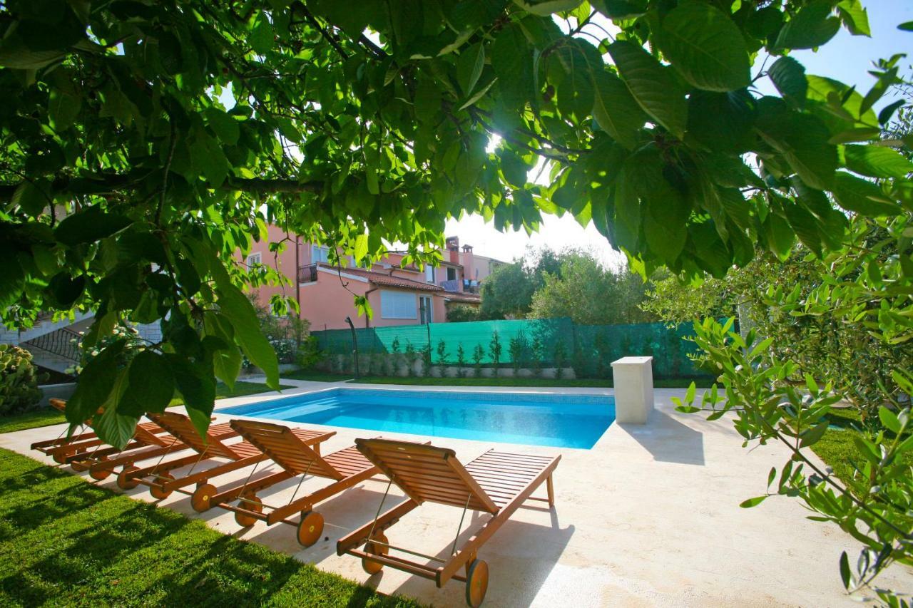 Apartments Maras Porec Exterior photo